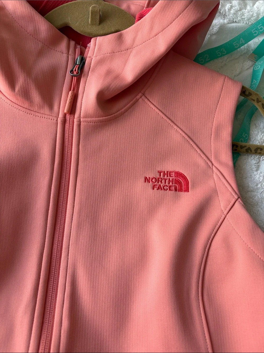 The North Face Coral Hooded Vest - Picture 5 of 7